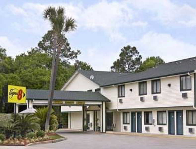 Super 8 By Wyndham Panama City Exterior photo